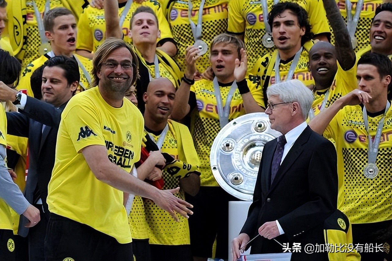 穆里尼奥切尔西激情庆祝,穆里尼奥2004年波尔图激情庆祝