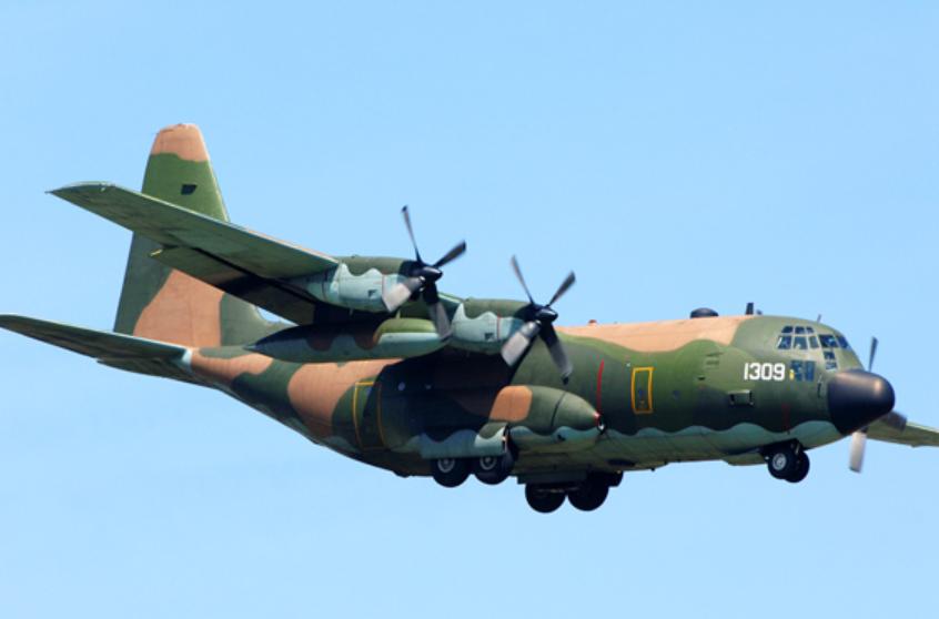 c130降落航母,c130运输机能在两栖登陆舰起降吗