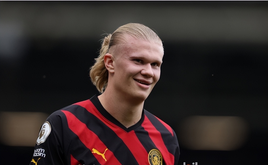 足坛第一位2亿元先生,足球2亿美元球员