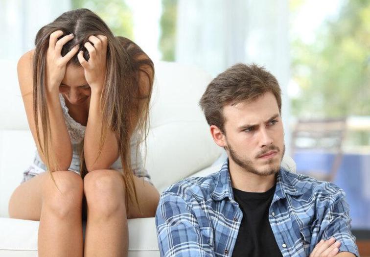 女性近期放屁多是什么原因引起的,女性到了夜晚放屁多怎么回事