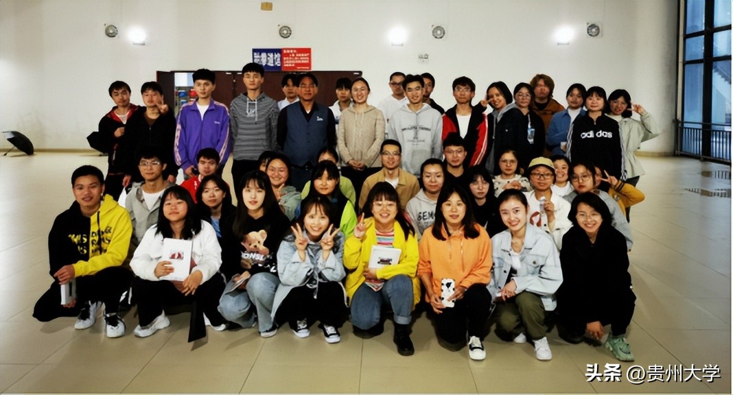 璐靛ぇ瀛﹂櫌,璐靛ぇ鏈鍗囧