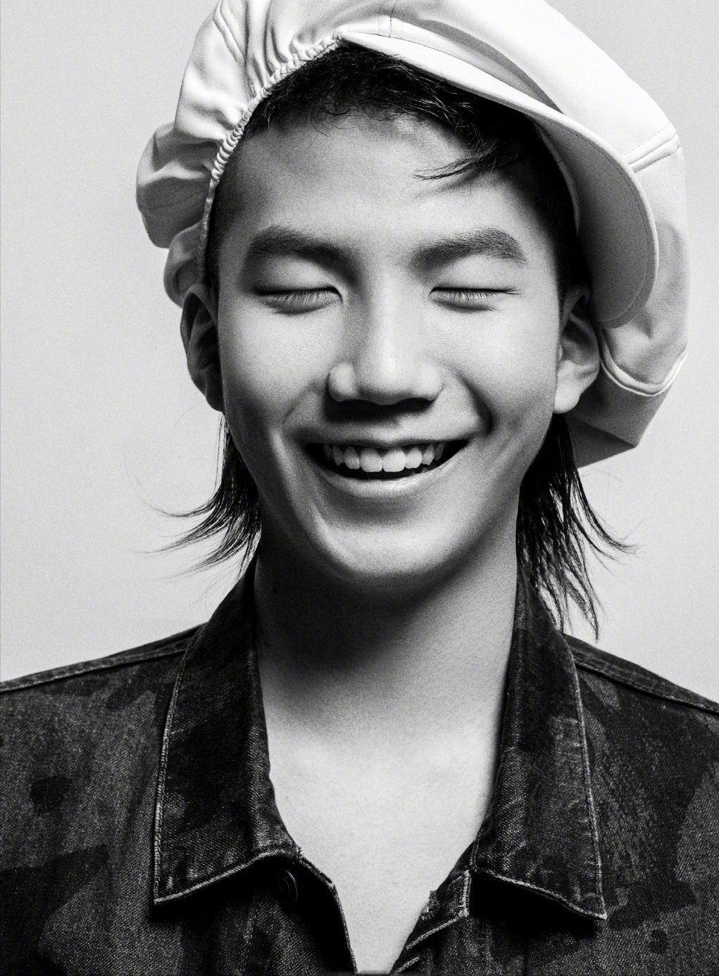 胡皓康姐姐九儿什么星座,胡皓康姐姐九儿多少岁