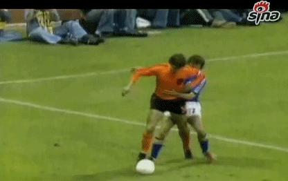 足球过人招式小学生,篮球和足球哪个过人招式多