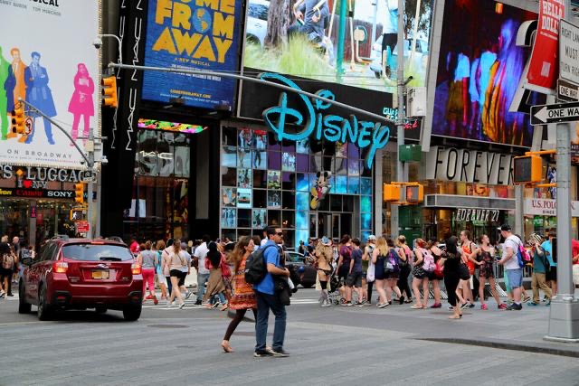 美国繁华无比的唐人街为何“人去楼空”？当地华人毫无安全感可言