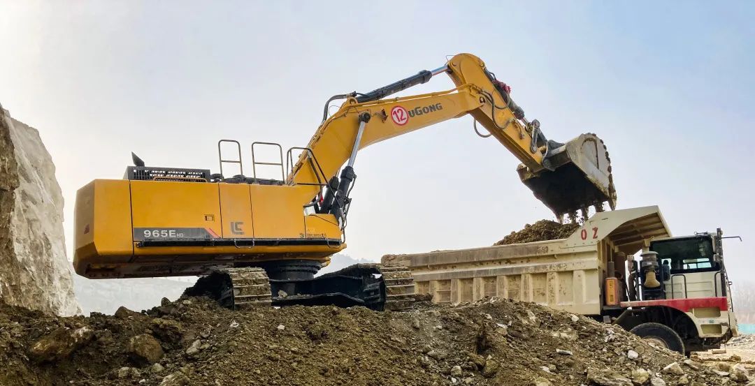 柳工965挖掘机国4,柳工965ehd一个月效益