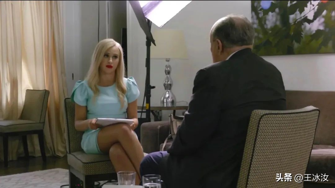 前美国英雄市长朱利安尼为何沦落？性侵下属，还要求裸体办公