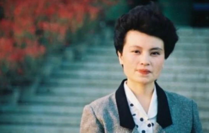 央视主播李瑞英儿子两次坠楼,央视主播李瑞英儿子坠楼后怎样了