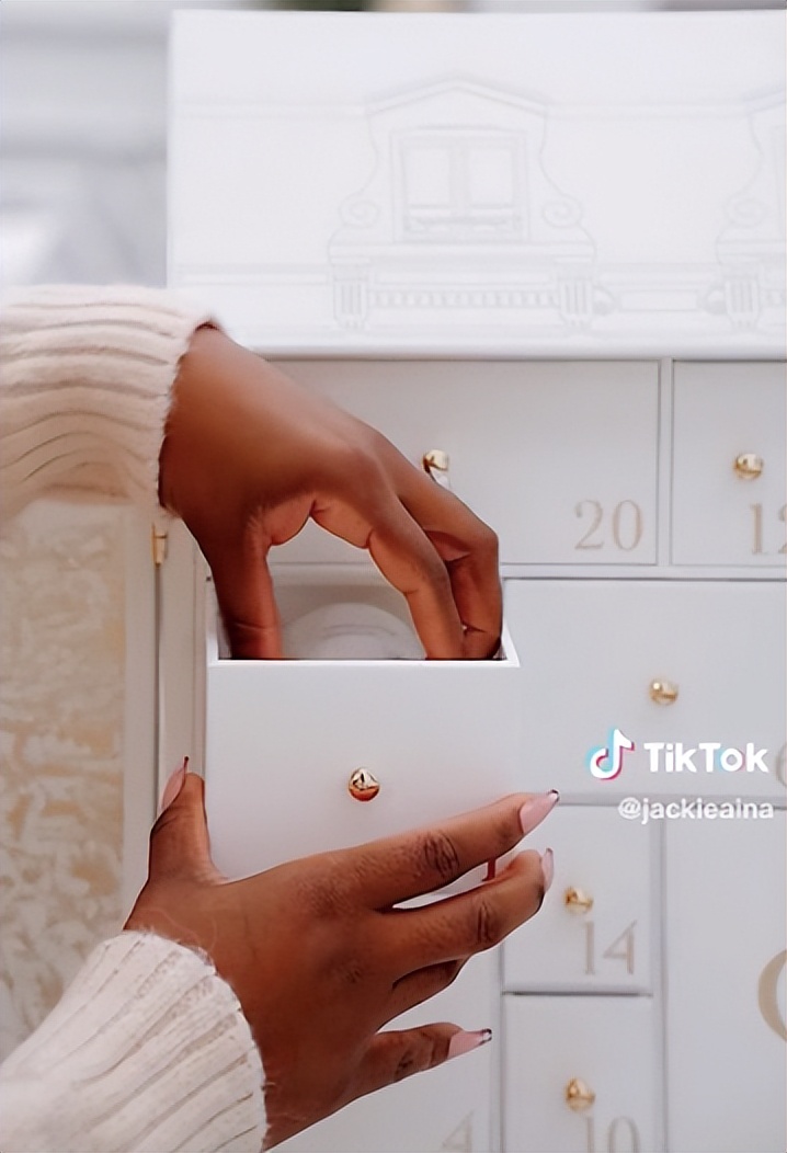 女子开箱,女的开箱礼物