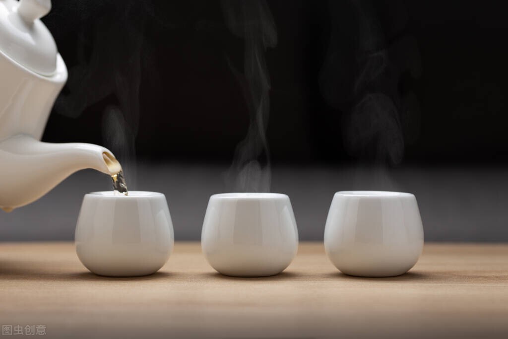 夏天喝茉莉花茶有什么好处,夏天喝茉莉花茶是绿茶的一种吗