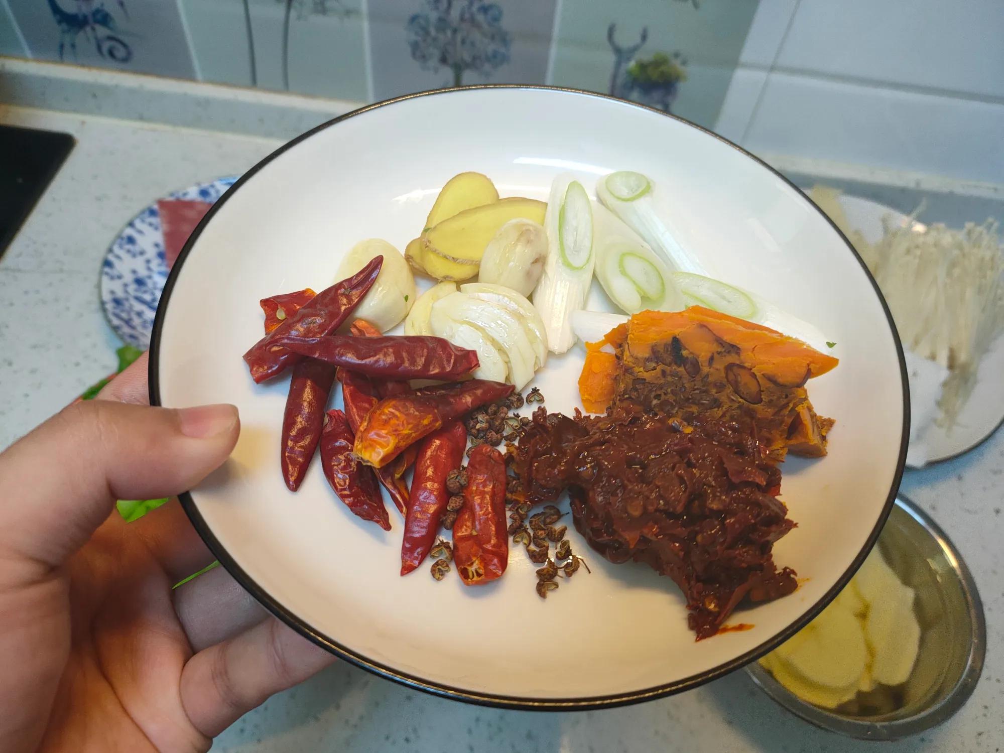 不辣的麻辣香锅调料自制,大厨不用麻辣香锅调料做麻辣香锅