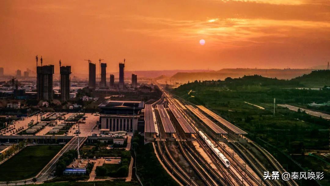 闲谝马营文/邹新社