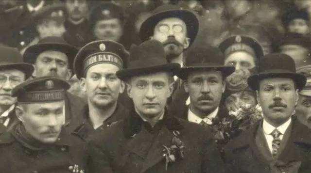 列宁与十月革命的结果,列宁十月革命最危险的时刻