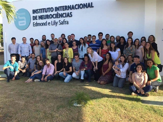 马斯克脑机接口治疗,脑机接口技术应用于临床还要多久