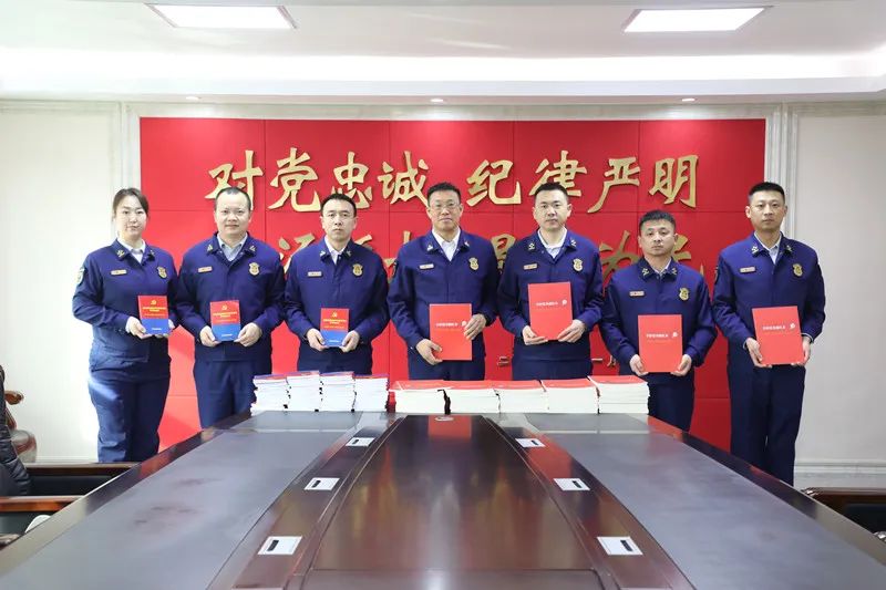 凝心聚力绘蓝图建言献策谱新篇,凝心聚力绘蓝图砥砺前进开新局