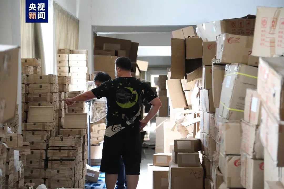 总部查了5年、国际球星光顾过……一双球鞋牵出8000万元大案