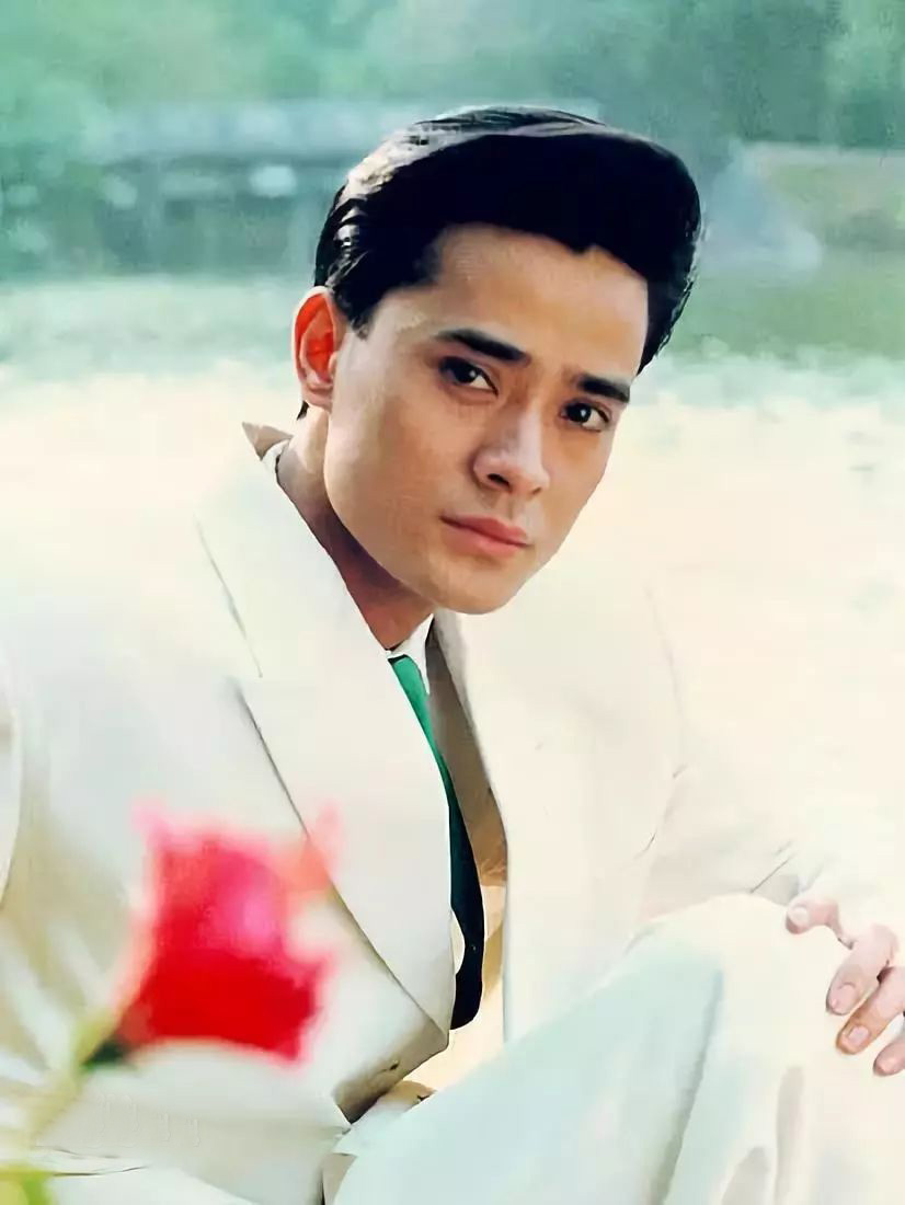 24位青歌赛冠军得主图片,6位歌手在巅峰时期逝世