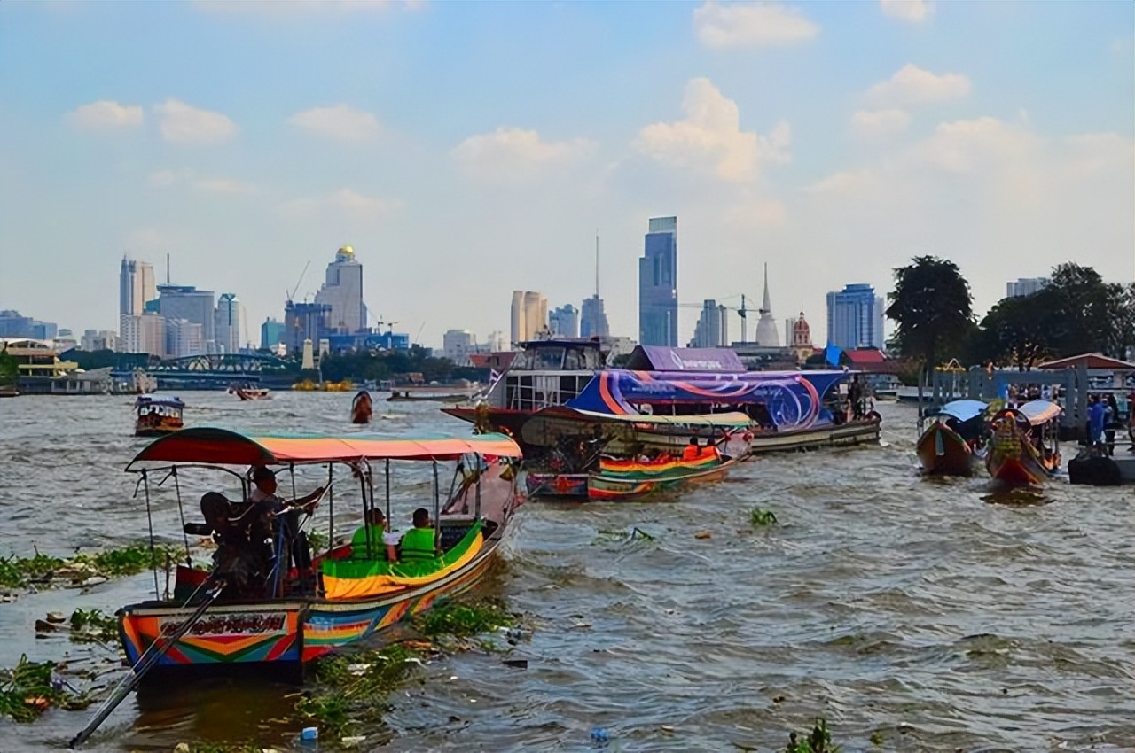 去泰国怎么样避免被导游坑,在泰国千万不要得罪女导游