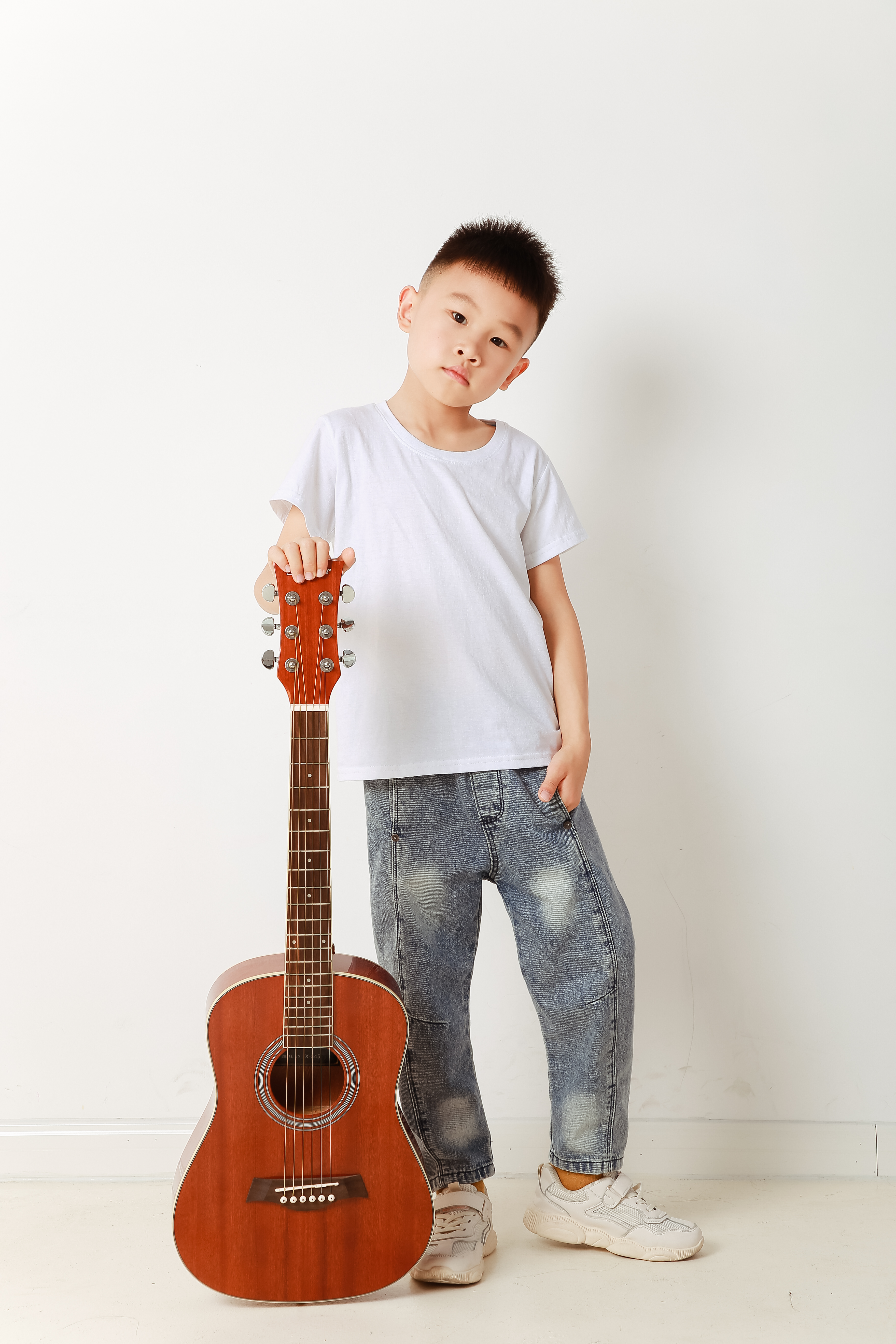 小孩学吉他怎么打基础,小熊吉他靠谱吗