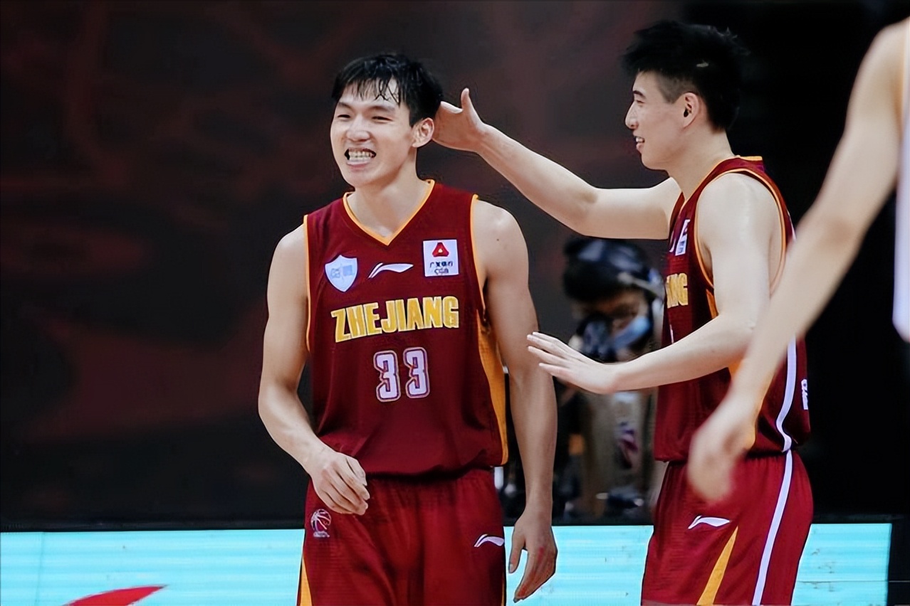 七大主力退出荷兰男足,中国男篮十二人名单方硕