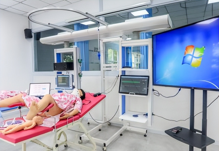 校企合作共建实训基地,校企专业共建