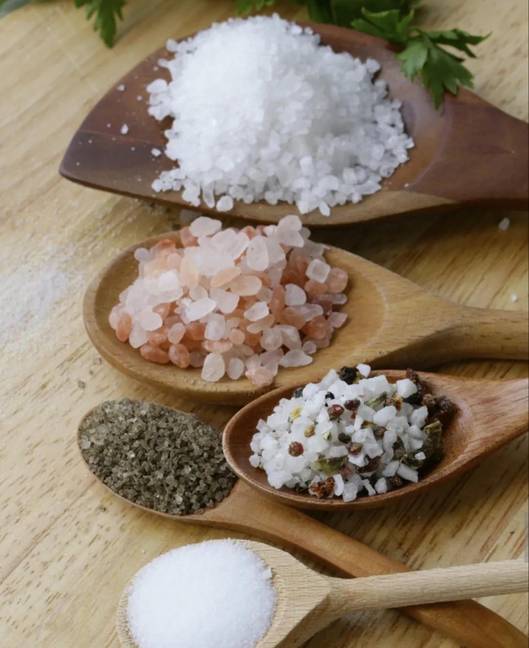 盐过期了还能食用吗,盐能过期吗过期的盐能吃吗