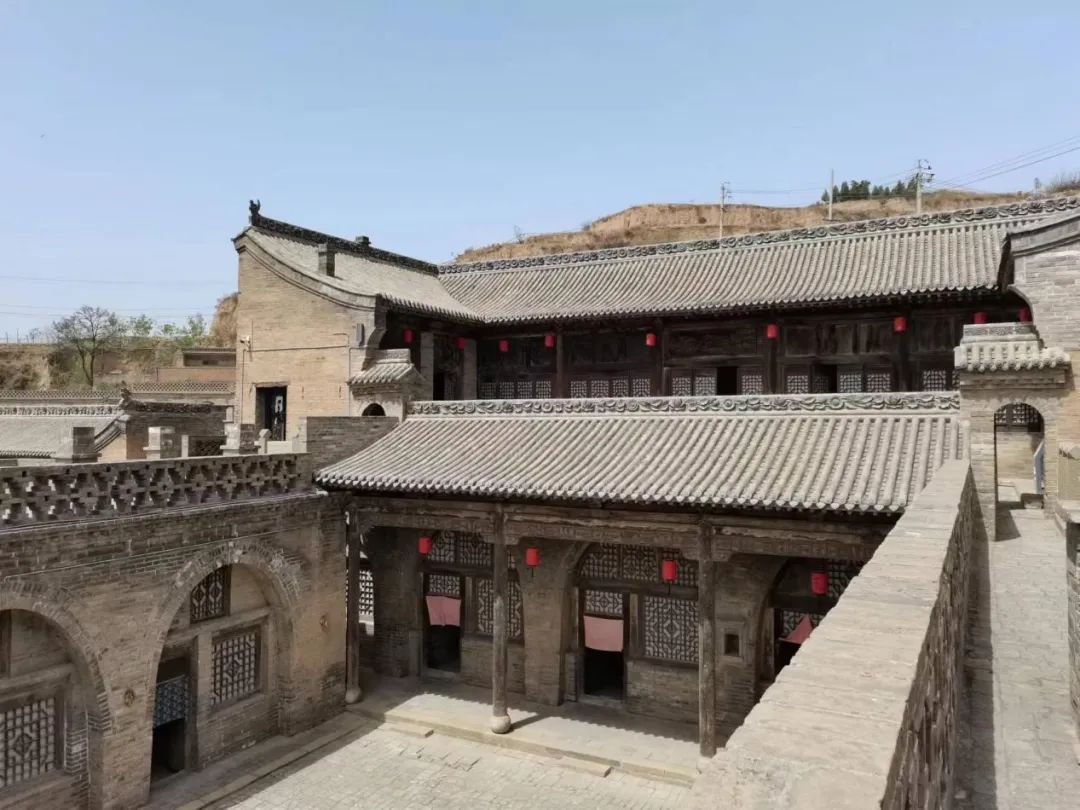 镶嵌在黄土坡上的宅院文化作者：武文英