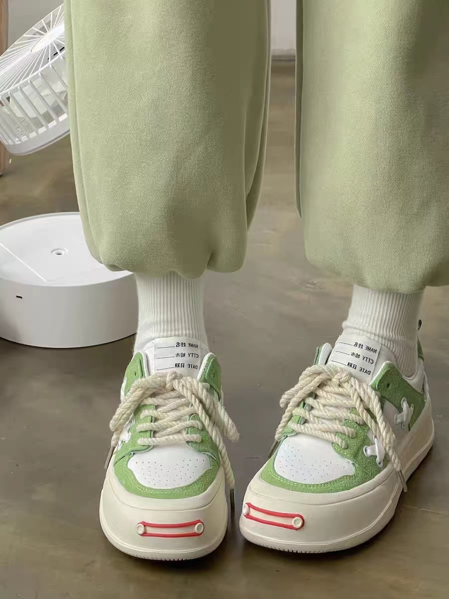 春秋增高鞋子不累脚百搭款黑白,好穿又增高的小白鞋