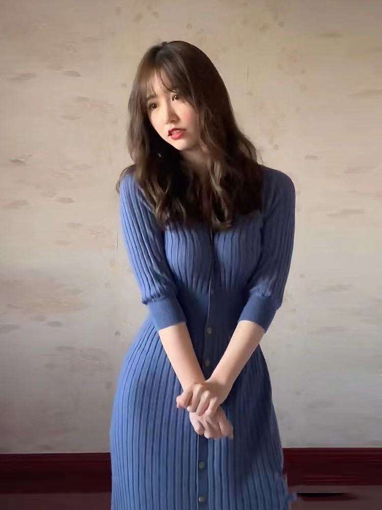 papi酱旗下港风女神,papi酱蓝色战衣