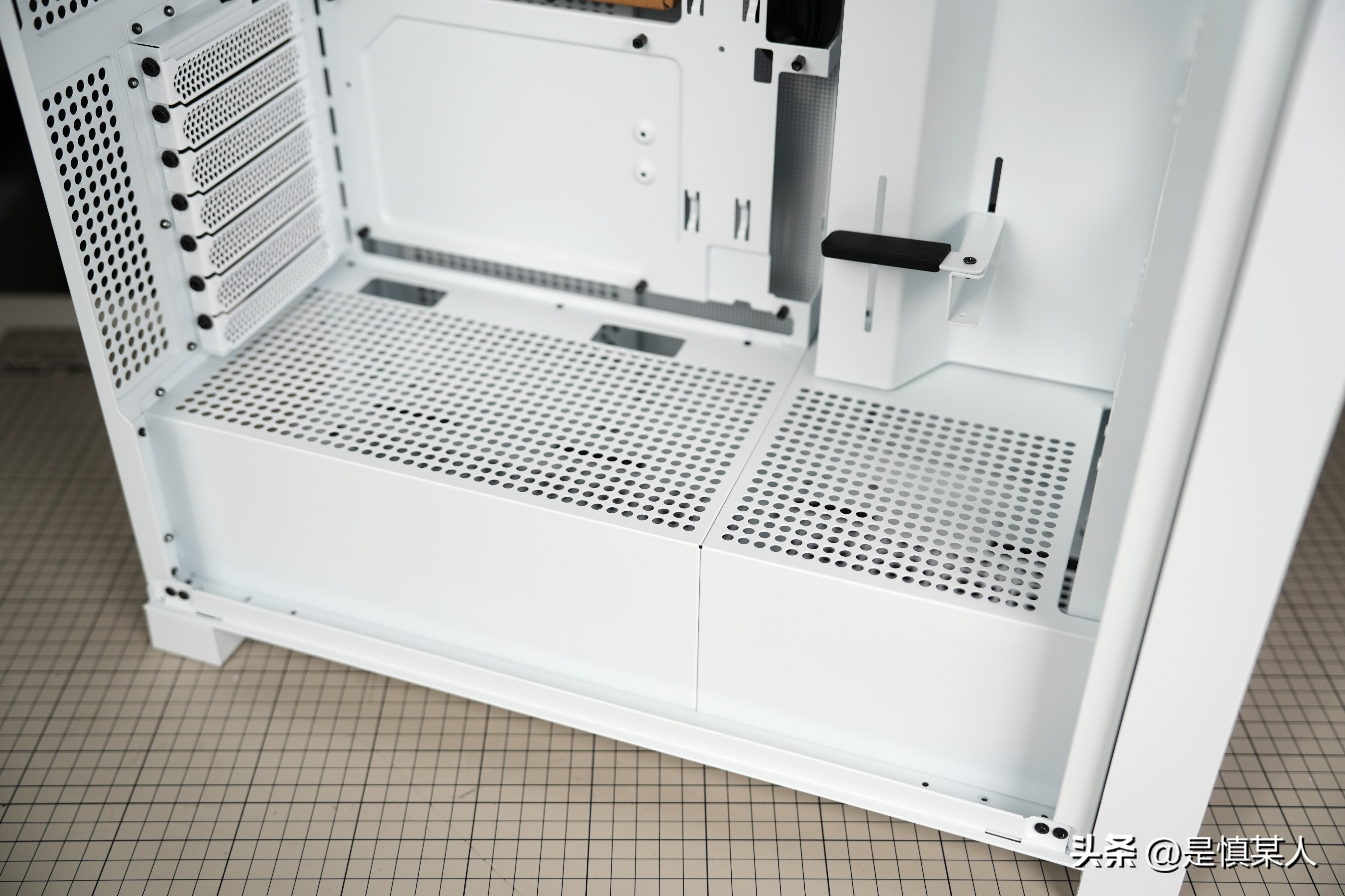 鑫谷昆仑御风机箱评测,鑫谷冰霜360argb冰山版水冷