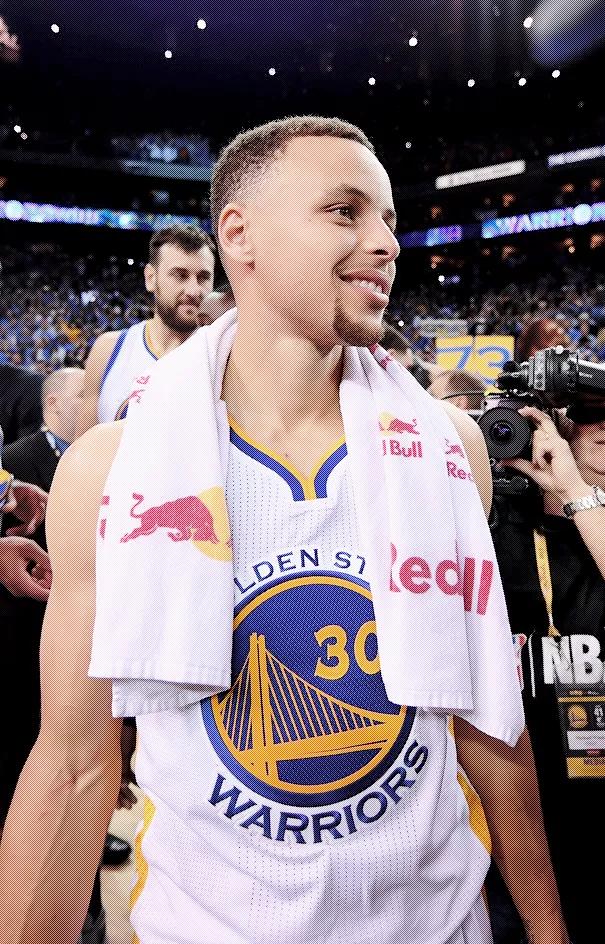 新王登基，三分王者史蒂芬.库里