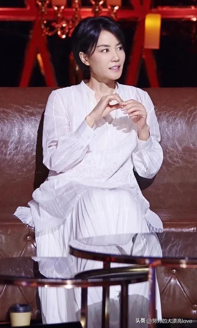 王菲和谢霆锋为什么会在一起,谢霆锋和王菲寻寻觅觅兜兜转转