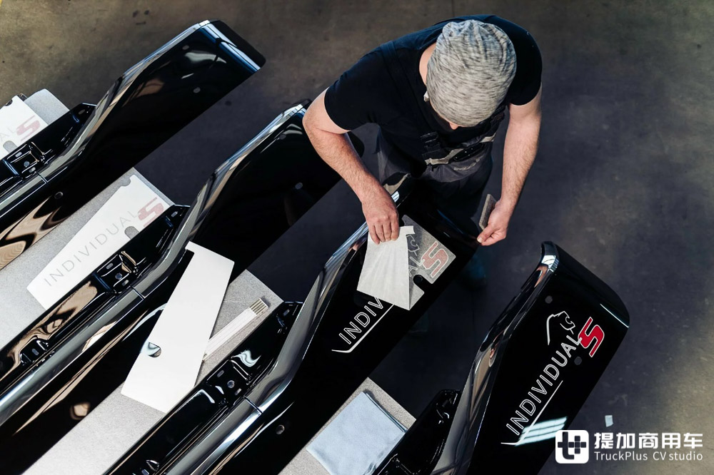 德国曼恩重卡改装,德国曼恩牵引车改房车