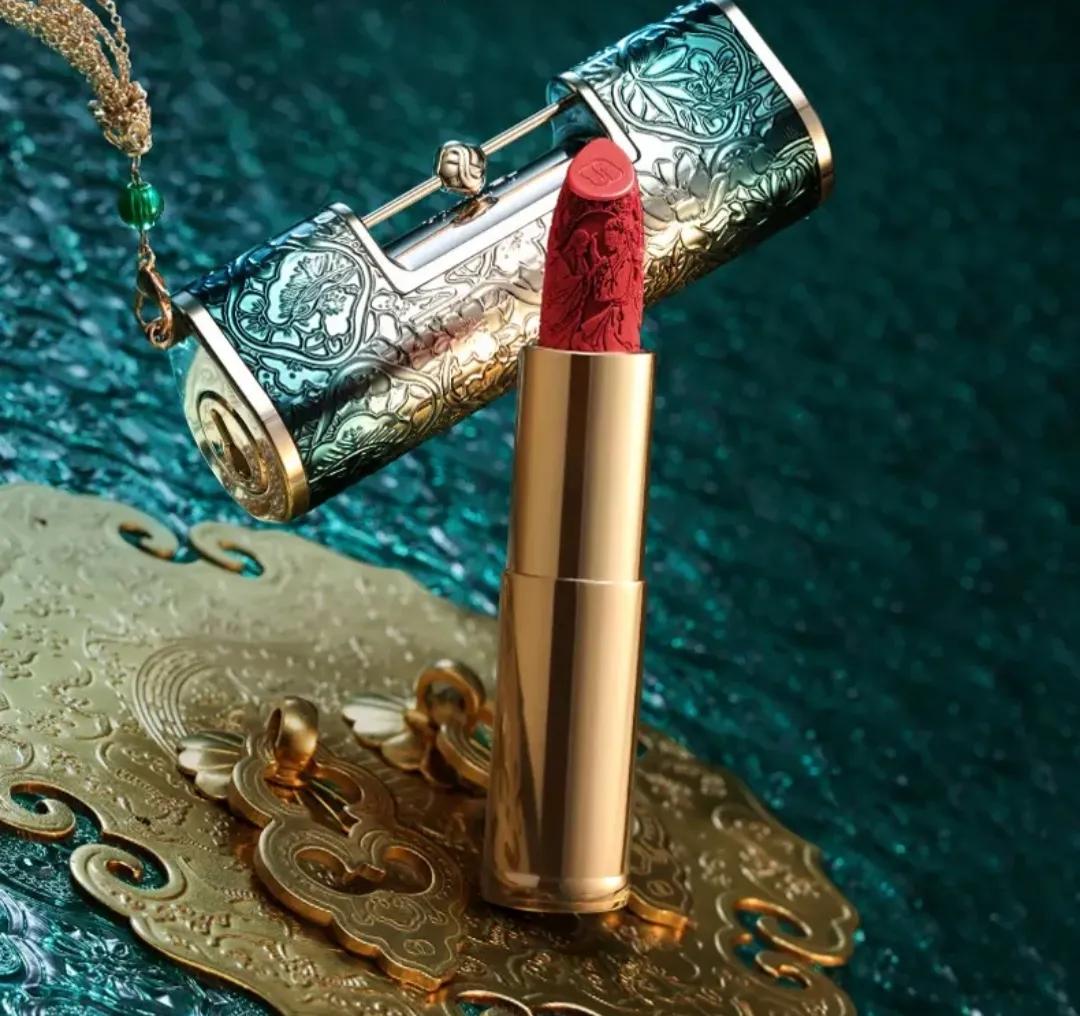 情人节应该给女生送点什么礼物,情人节女生应该要什么礼物呢