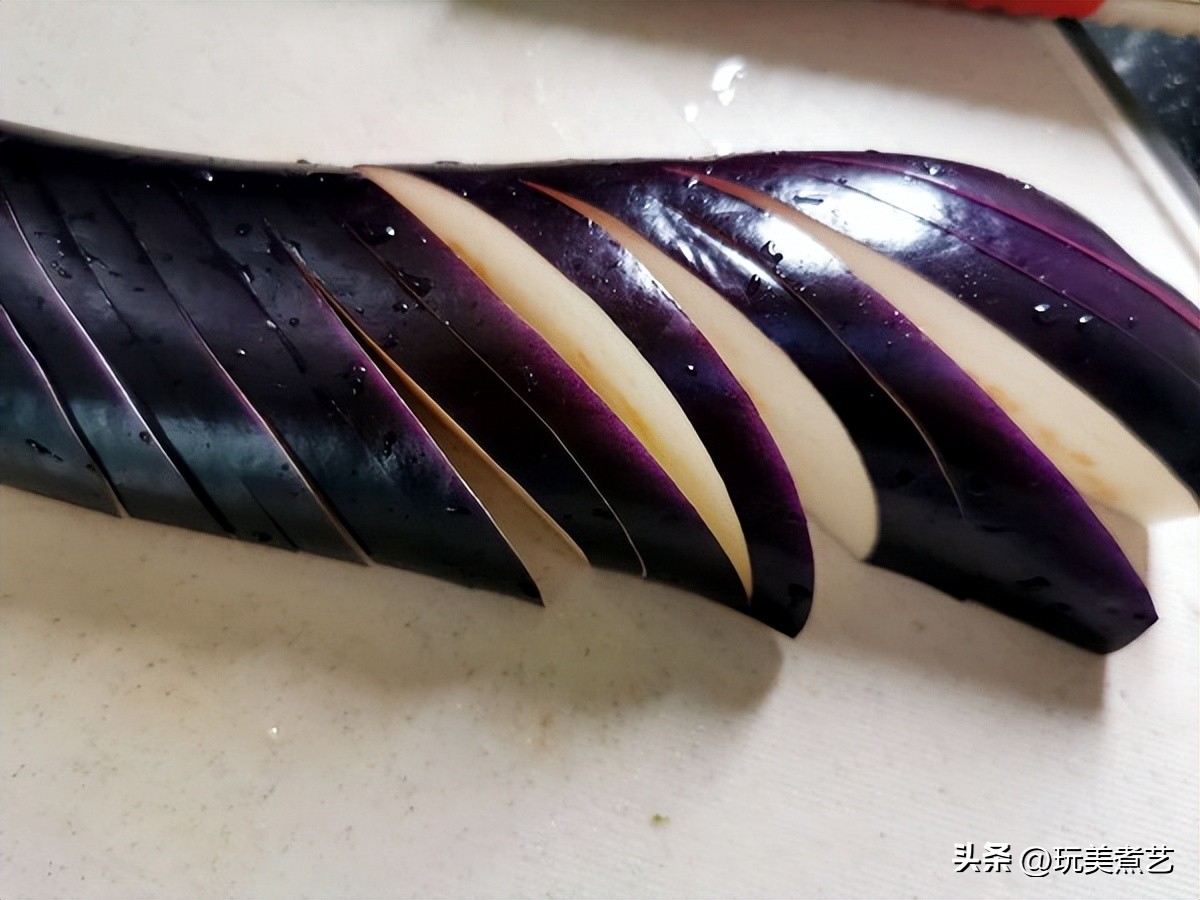 茄子怎么做不吸油还好吃,茄子怎么做不吸油又好吃