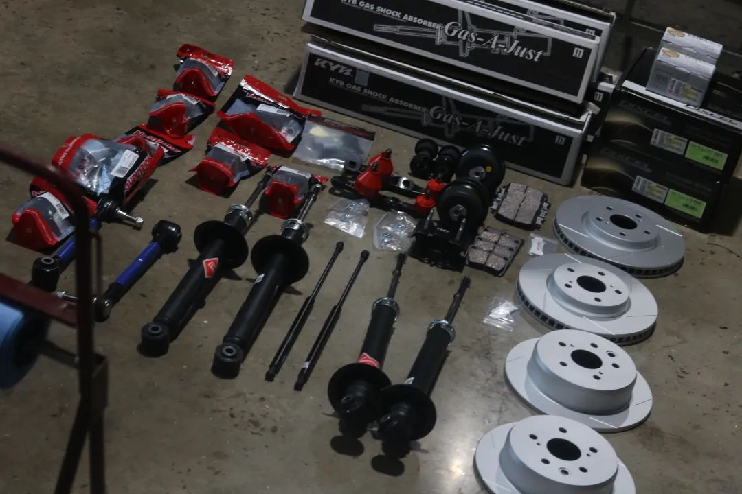 12代皇冠重新翻新还能再开多少年,12代皇冠全车整备翻新全过程