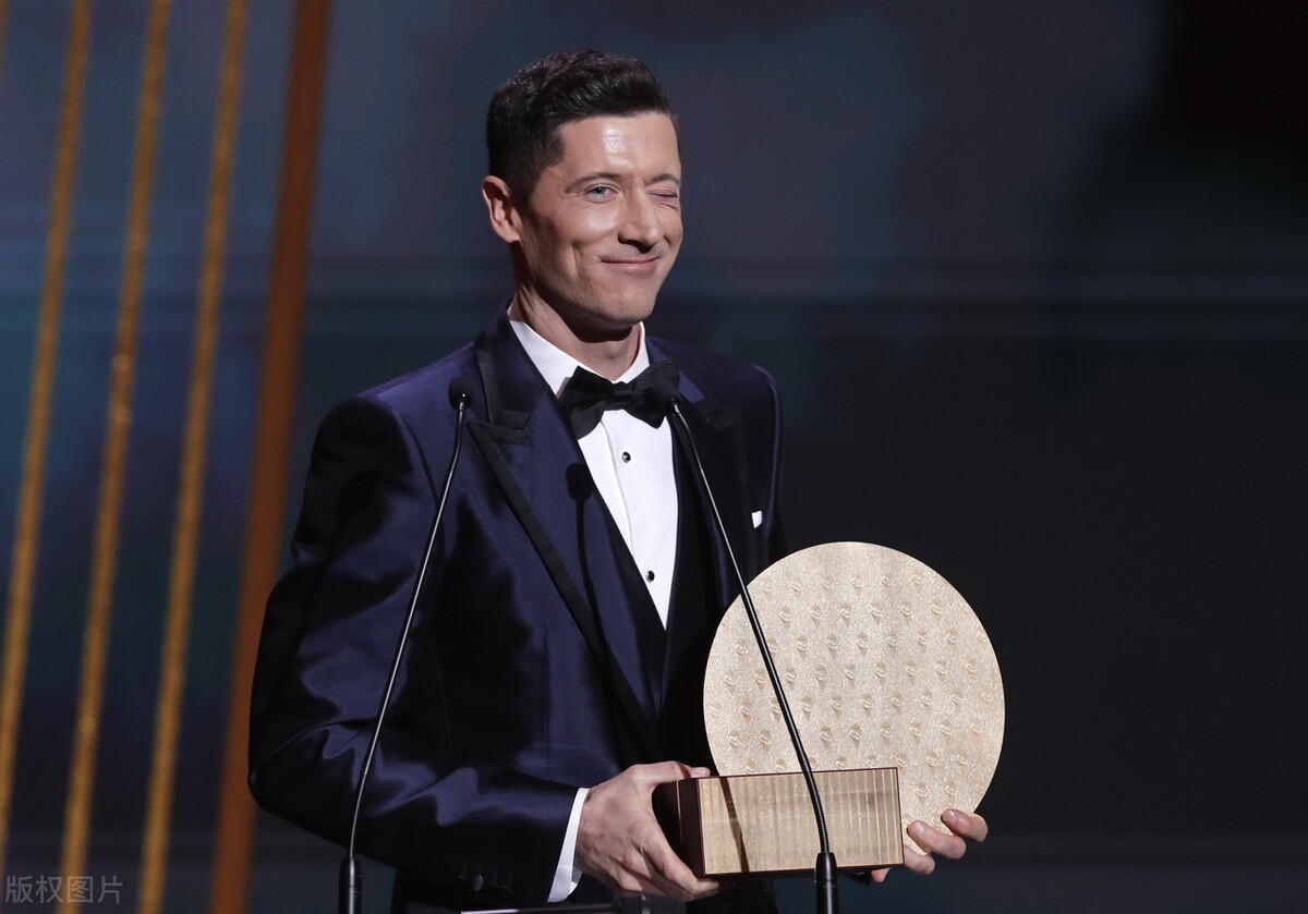 梅西莱万c罗领衔,梅西c罗领衔fifa年度最佳阵容