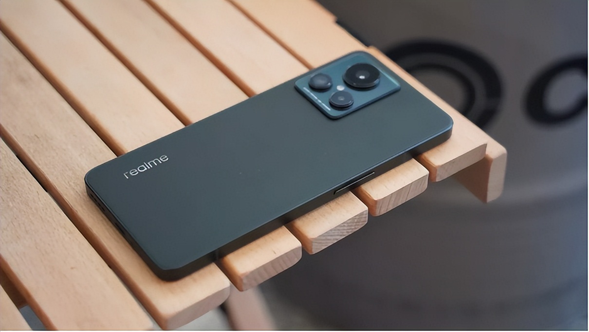 真我gt2大师探索版测评优缺点,真我gt2大师探索版评测科技美学