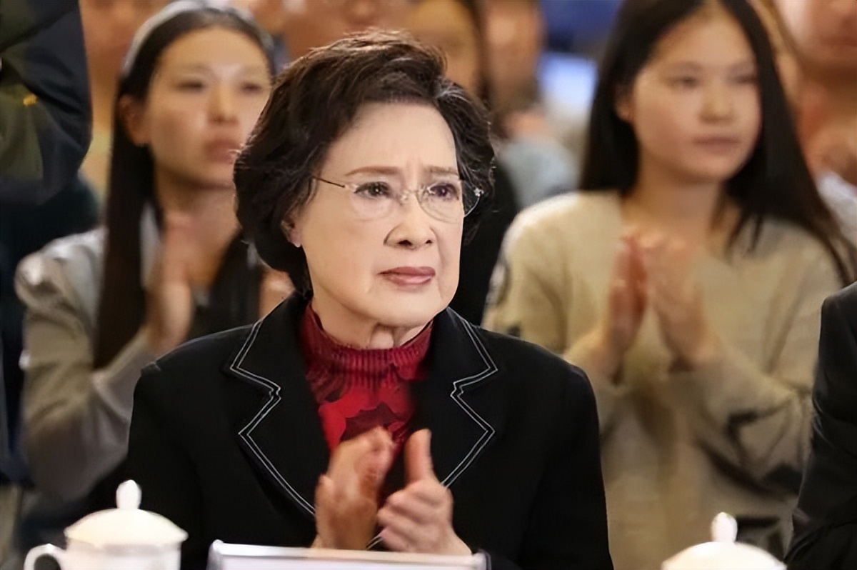 98岁高龄秦怡,秦怡丧夫丧子完整版