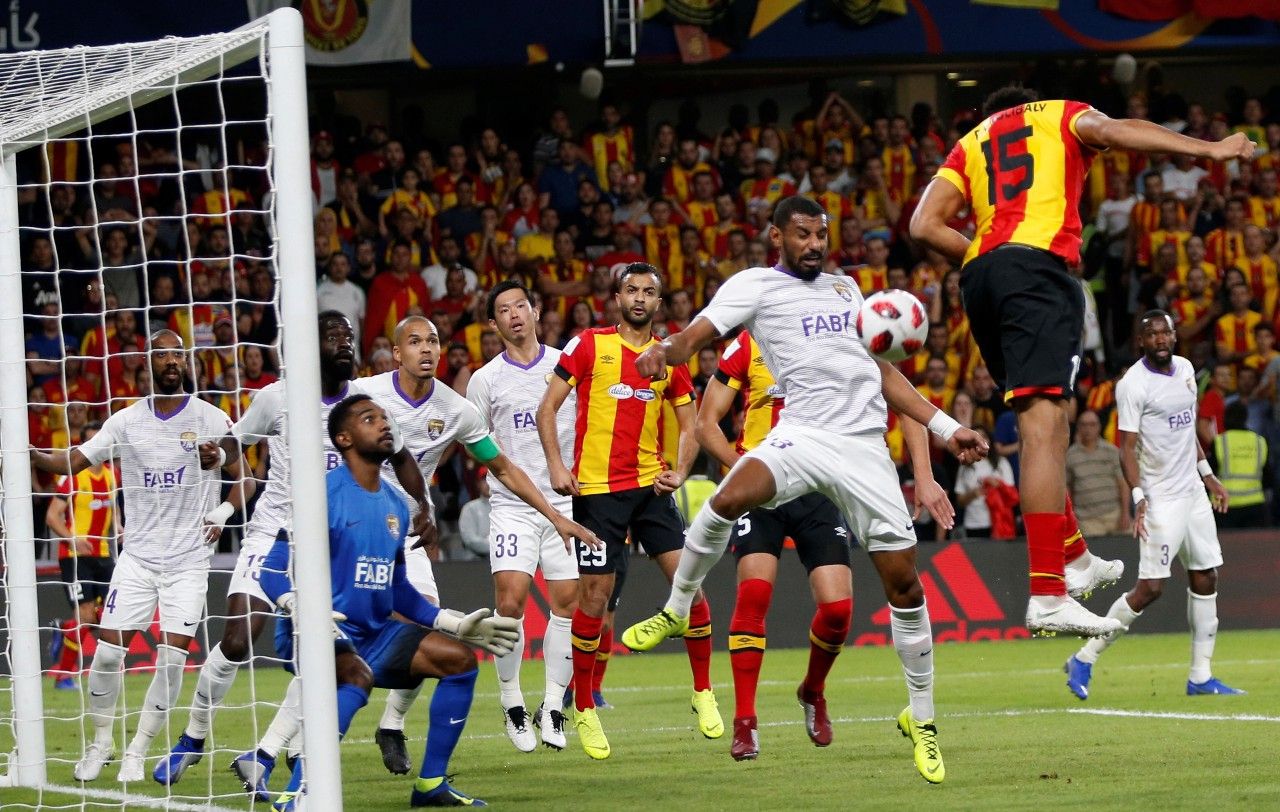 足球界再次见证梅西历史时刻,回顾梅西的足球之路