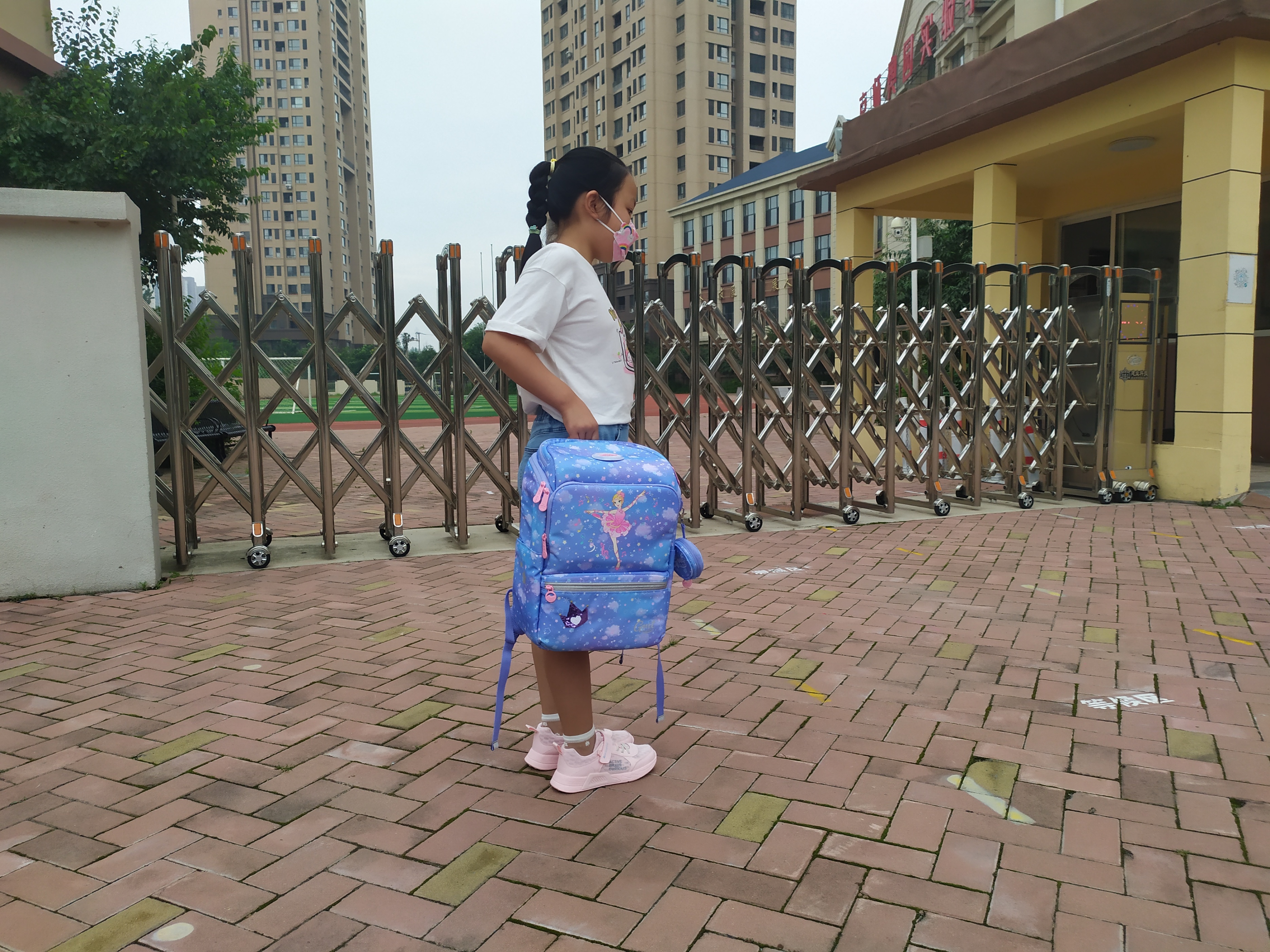 儿童减负护脊书包推荐,孩子护脊书包推荐