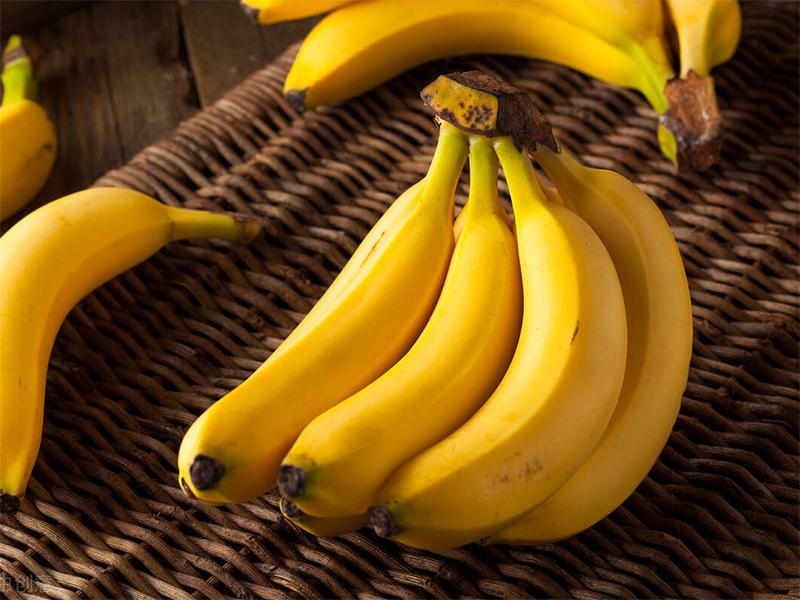 请问小儿积食低烧适合吃什么水果,孩子积食内热吃什么水果蔬菜主食