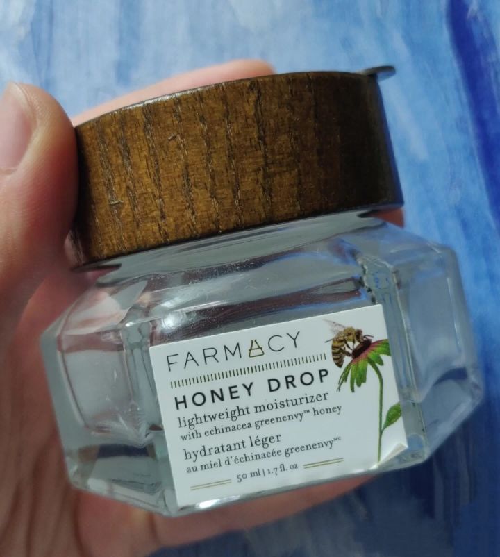 油皮护肤是用精华还是面霜还是乳,学生党整套护肤品200元油皮