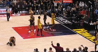 逗妹吐槽：阿扎尔再做手术！这是银河战舰的冒牌零件？