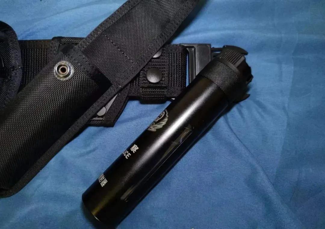 特警商场反恐演练,特警反恐单兵装备