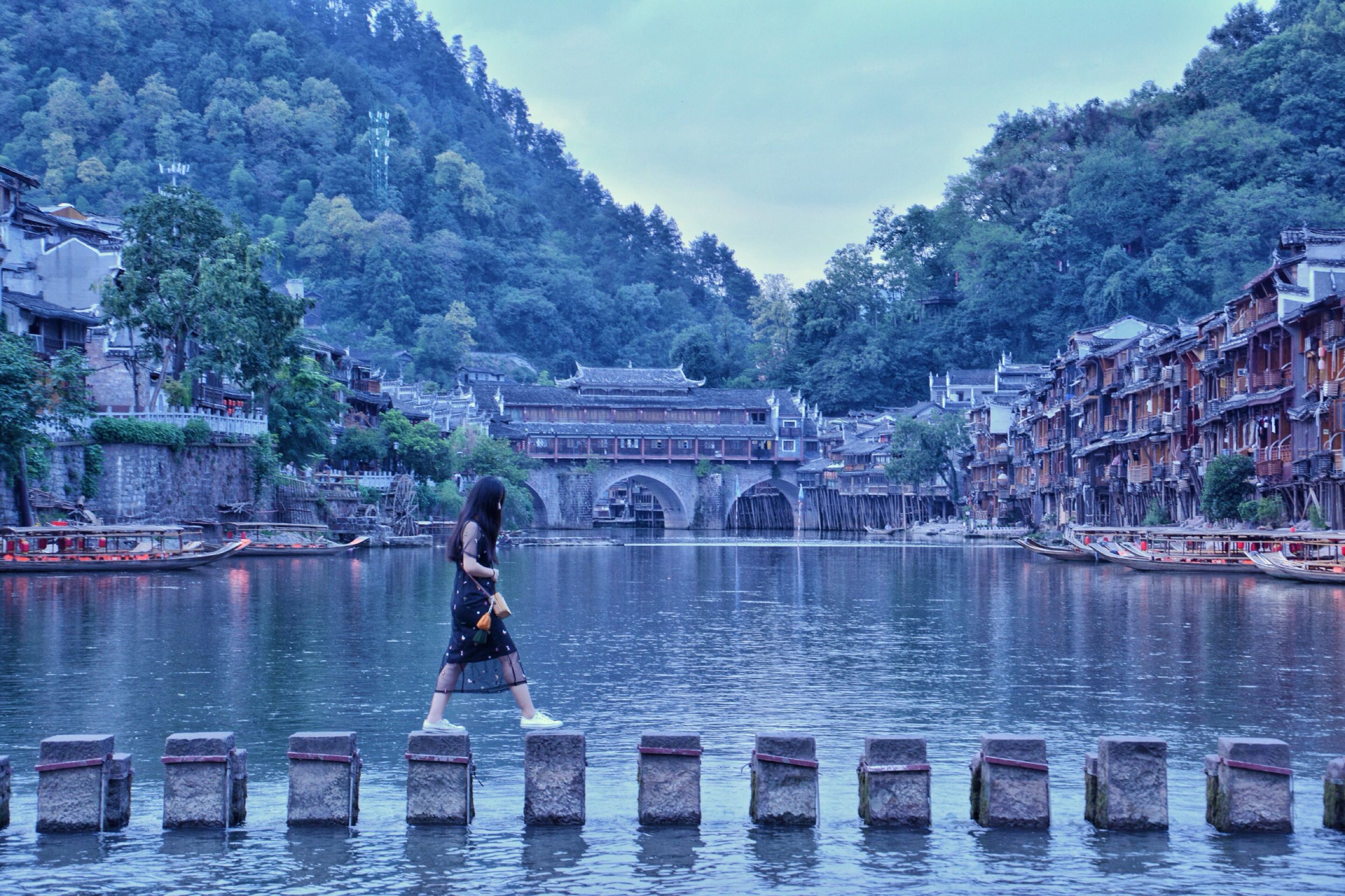 凤凰古城哪些景点需要门票免费,凤凰古城景点历史故事及传说