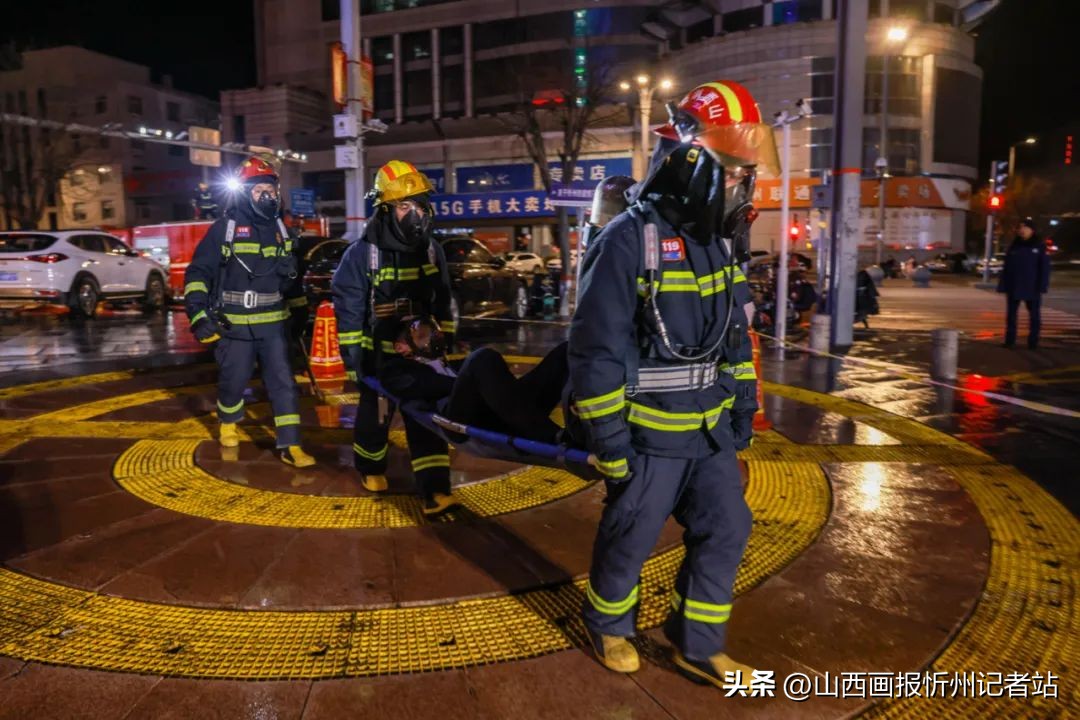 大型商业综合体消防演练任务分工,忻州消防开展无预案拉动实战演练