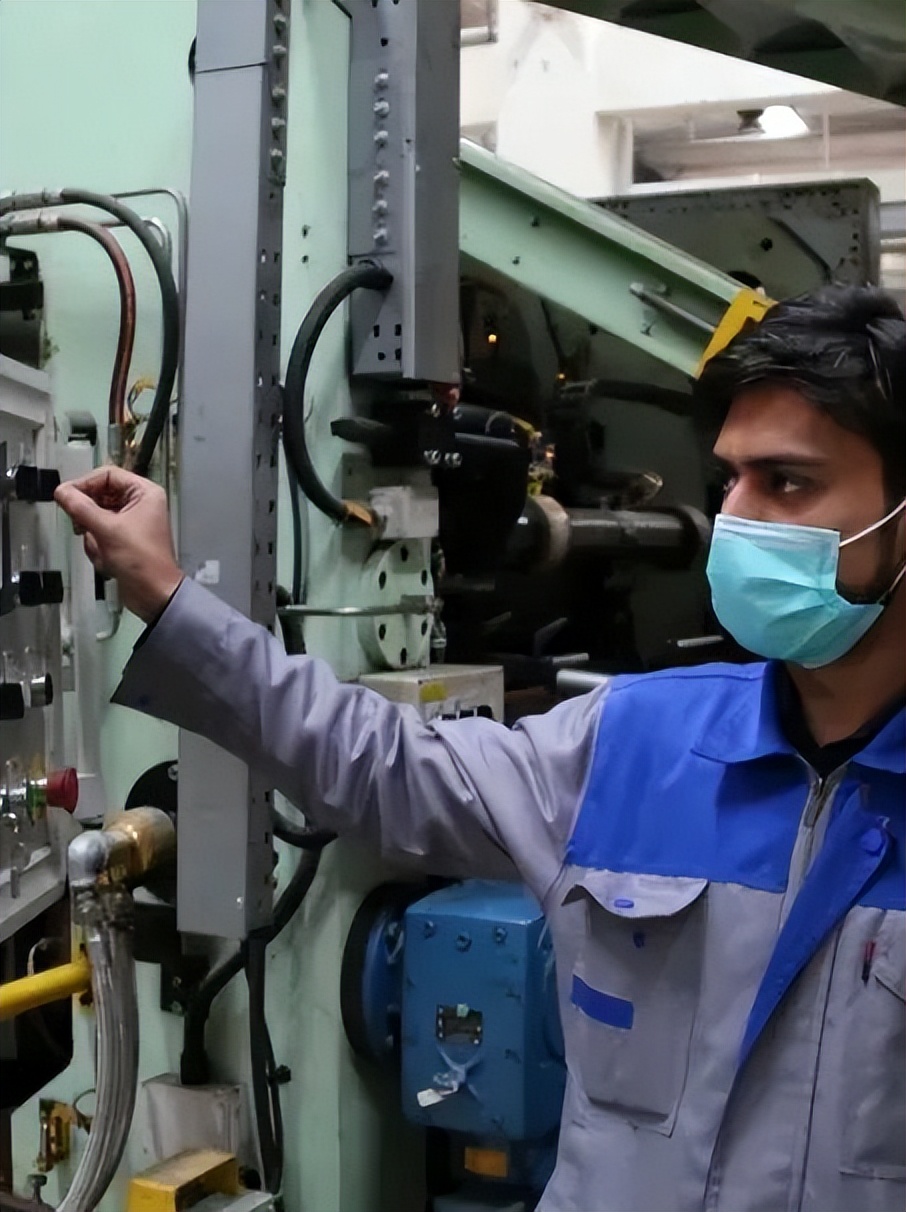 鍙戝睍杞儙,娴┈杞儙娴峰鐢熶骇鍩哄湴