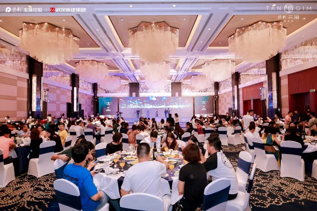 冲!赶在千灯湖新货潮前,映月、灯湖中轴猛推货抢客!