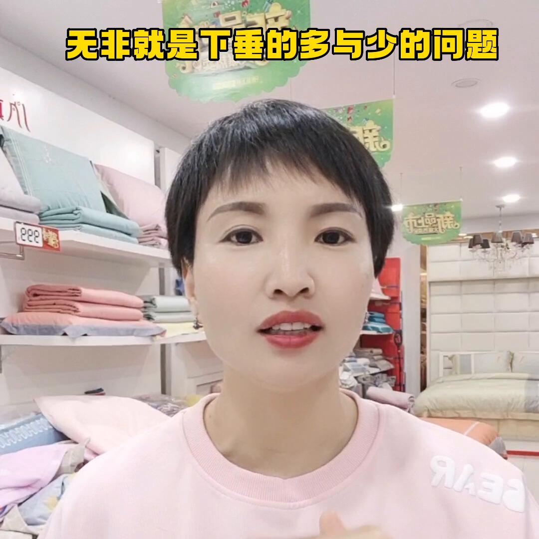 因为很多年轻的宝妈们不清楚自己的被子多大,买回去的四件...