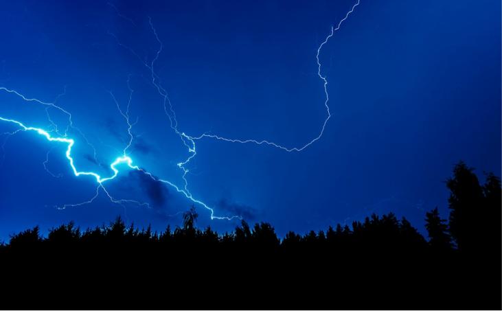 航海的船能抗住多大台风,航海遇到大台风沉船